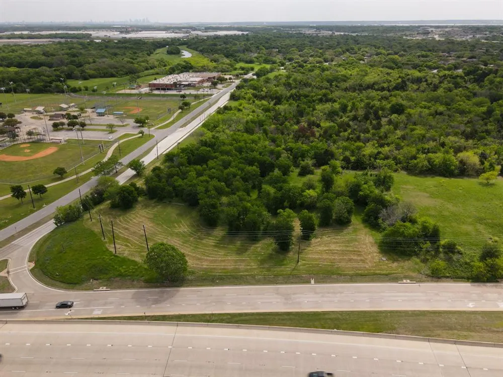 2200 Carrier Parkway Grand Prairie, TX 75050