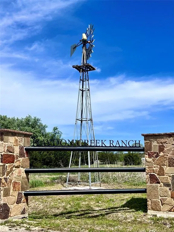 100 Haydon Creek Road Weatherford, TX 76087