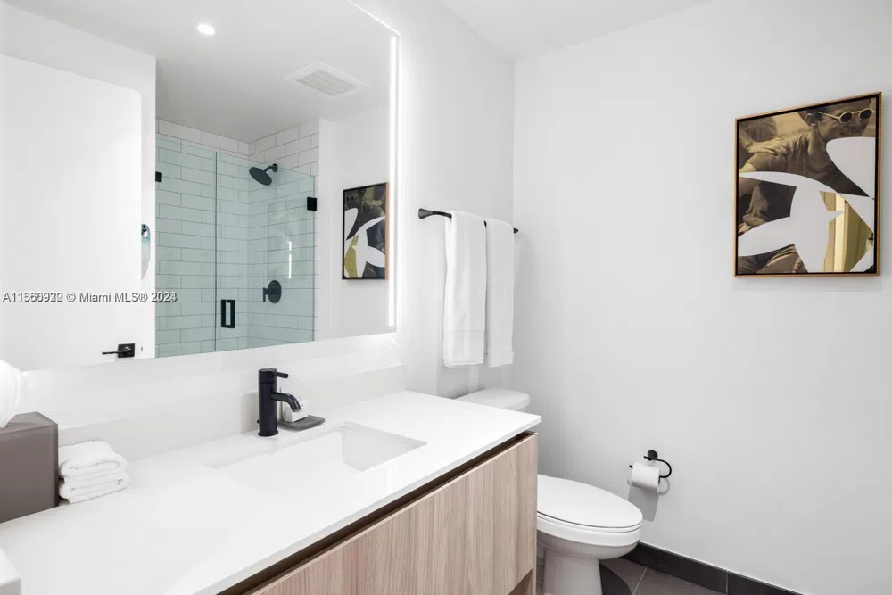 398 NE 5th St #4708 Miami, FL 33132