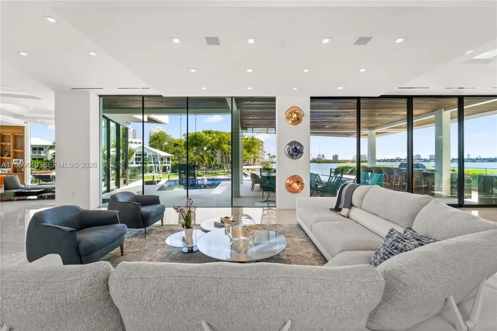 1133 Belle Meade Island Dr Miami, FL 33138