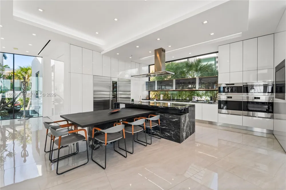 1133 Belle Meade Island Dr Miami, FL 33138