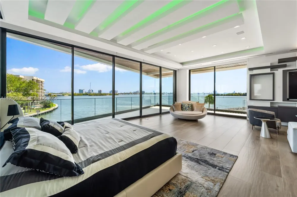 1133 Belle Meade Island Dr Miami, FL 33138