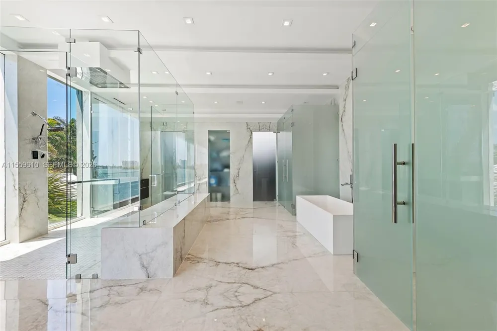 1133 Belle Meade Island Dr Miami, FL 33138