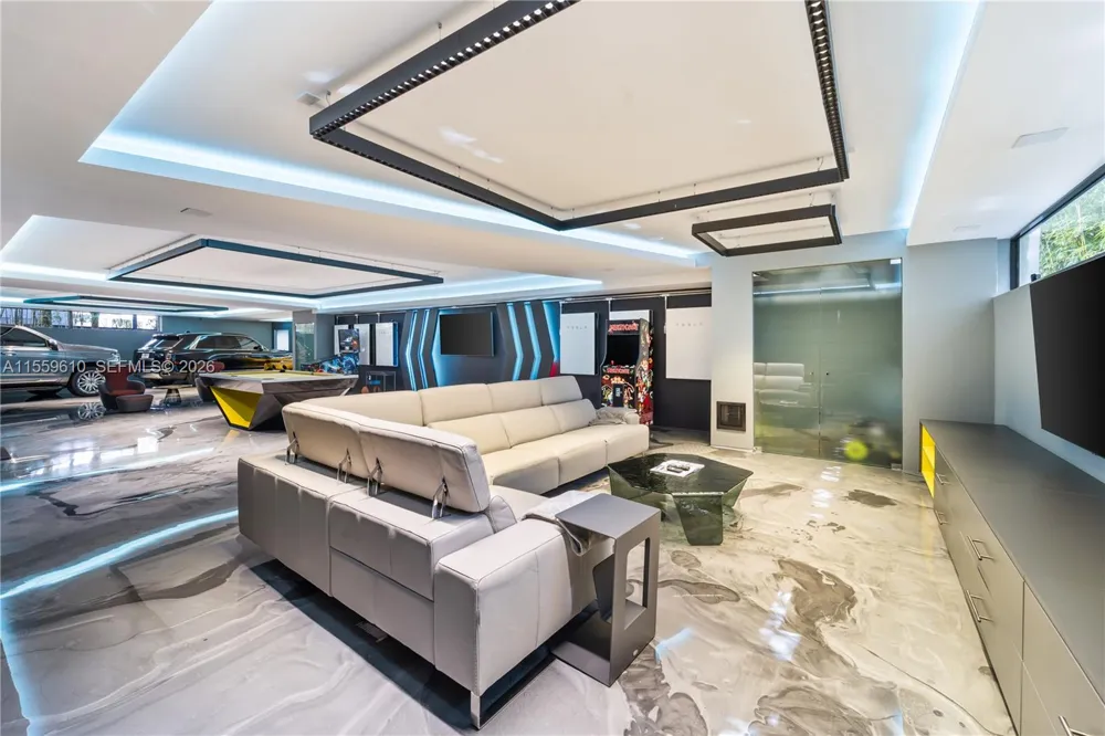 1133 Belle Meade Island Dr Miami, FL 33138
