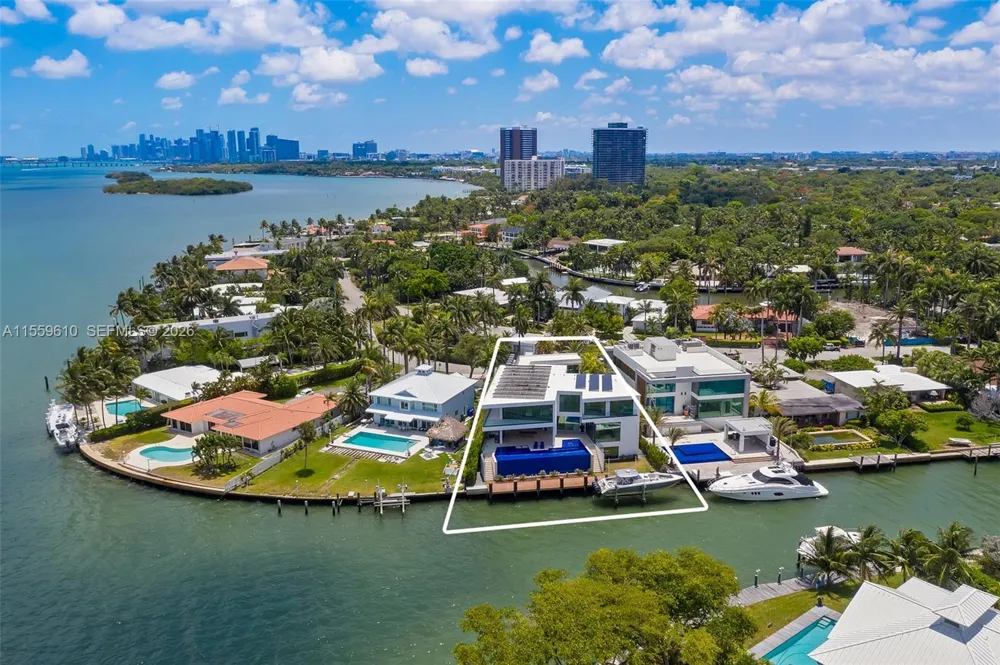 1133 Belle Meade Island Dr Miami, FL 33138