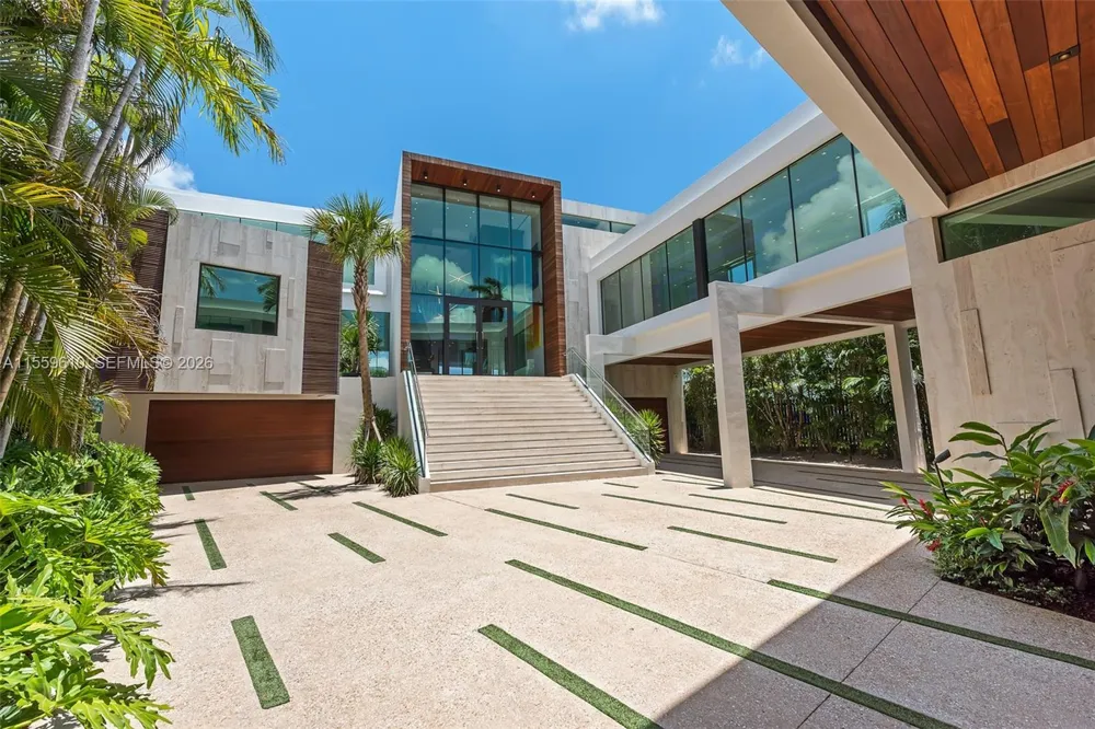 1133 Belle Meade Island Dr Miami, FL 33138