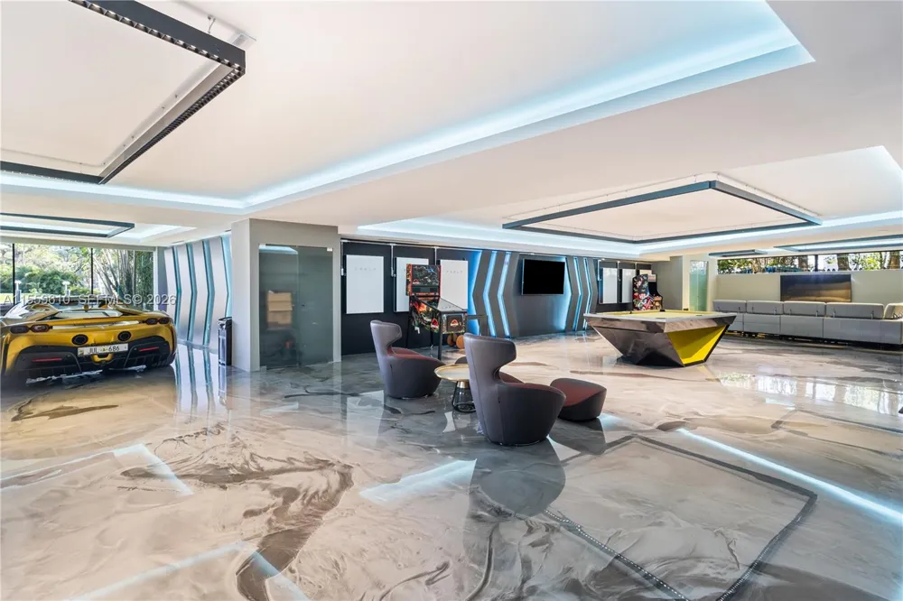 1133 Belle Meade Island Dr Miami, FL 33138