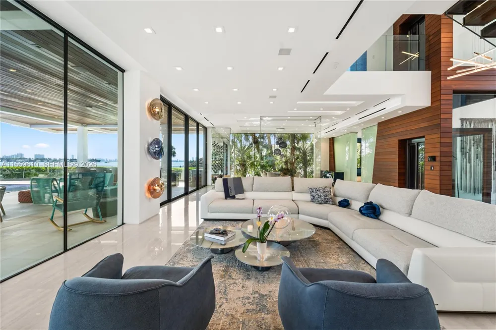 1133 Belle Meade Island Dr Miami, FL 33138