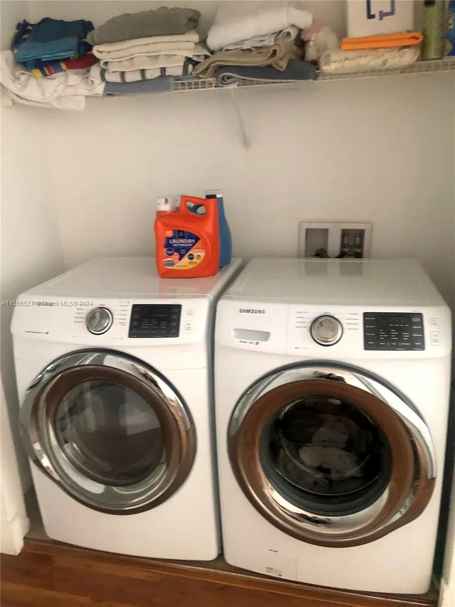 8255 Lake Dr #204 Doral, FL 33166