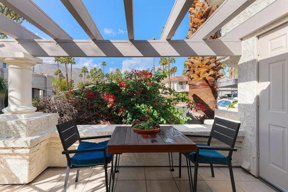 500 S Farrell Drive #H49 Palm Springs, CA 92264