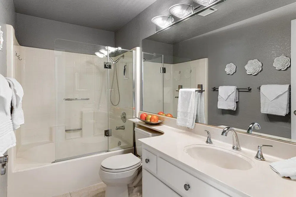500 S Farrell Drive #H49 Palm Springs, CA 92264