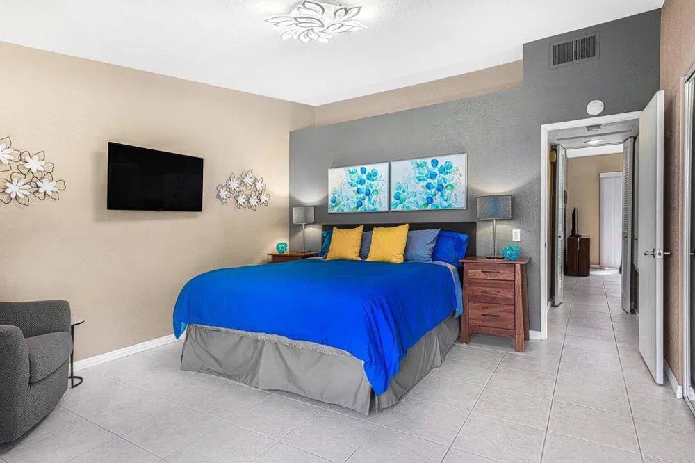 500 S Farrell Drive #H49 Palm Springs, CA 92264