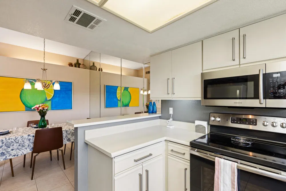 500 S Farrell Drive #H49 Palm Springs, CA 92264
