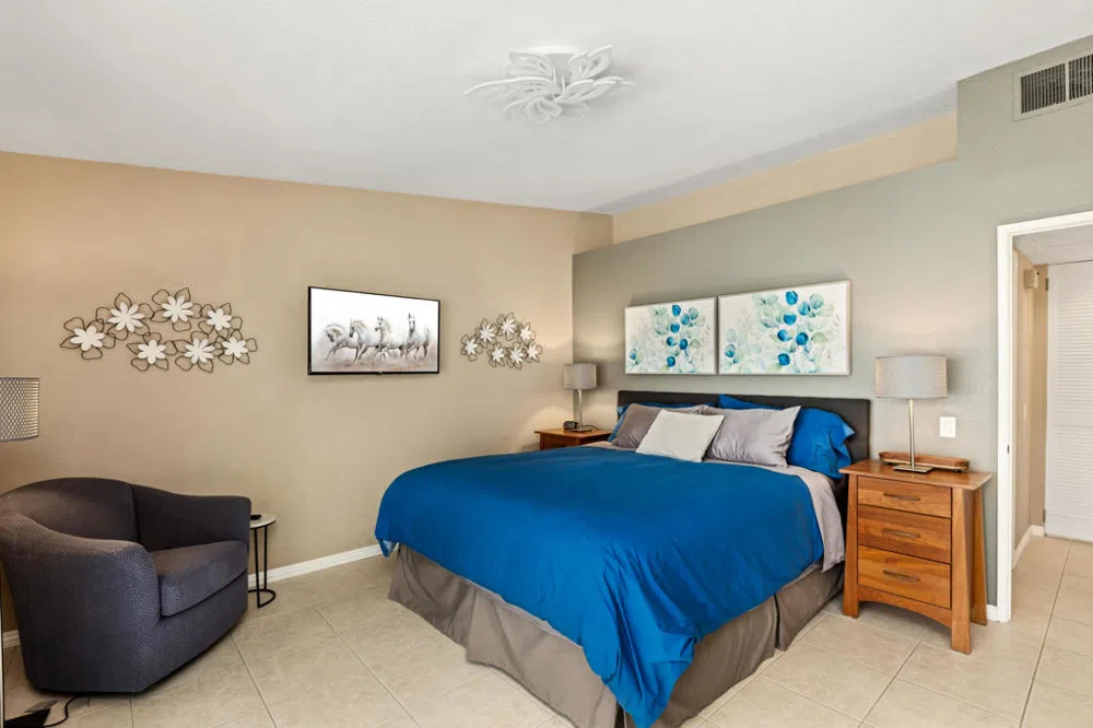500 S Farrell Drive #H49 Palm Springs, CA 92264