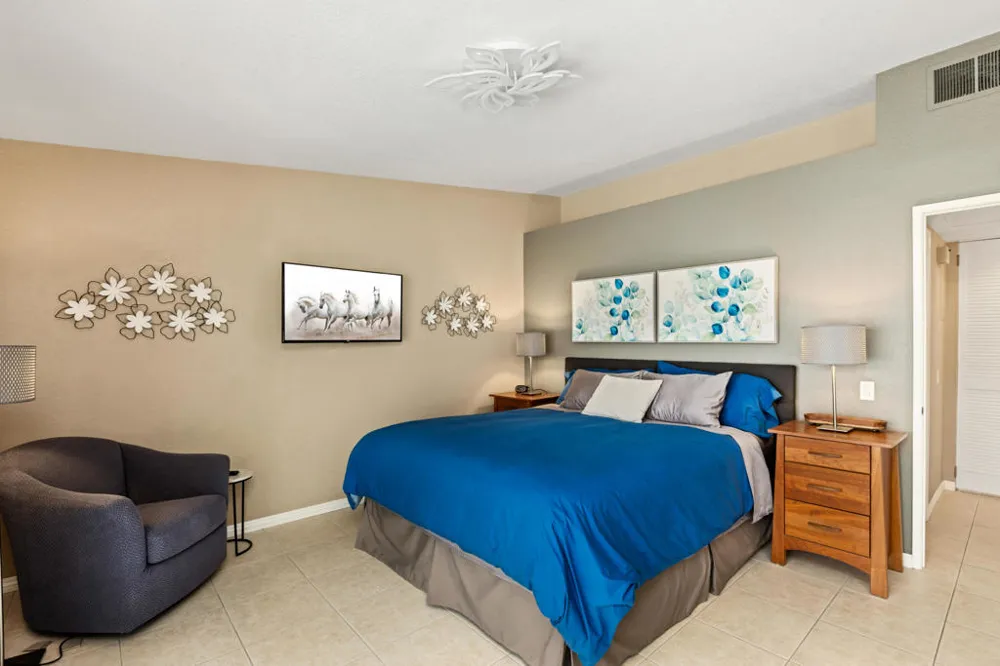 500 S Farrell Drive #H49 Palm Springs, CA 92264