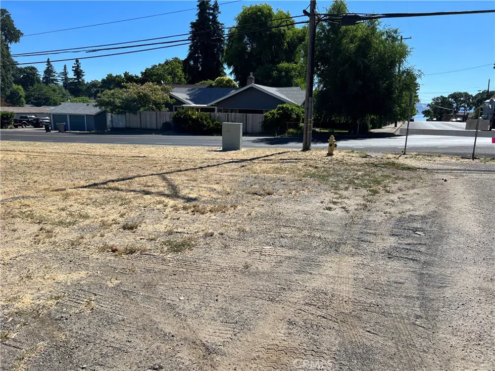 310 Clear Lake Avenue Lakeport, CA 95453
