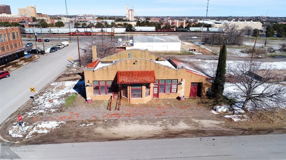189 Locust Abilene, TX 79602