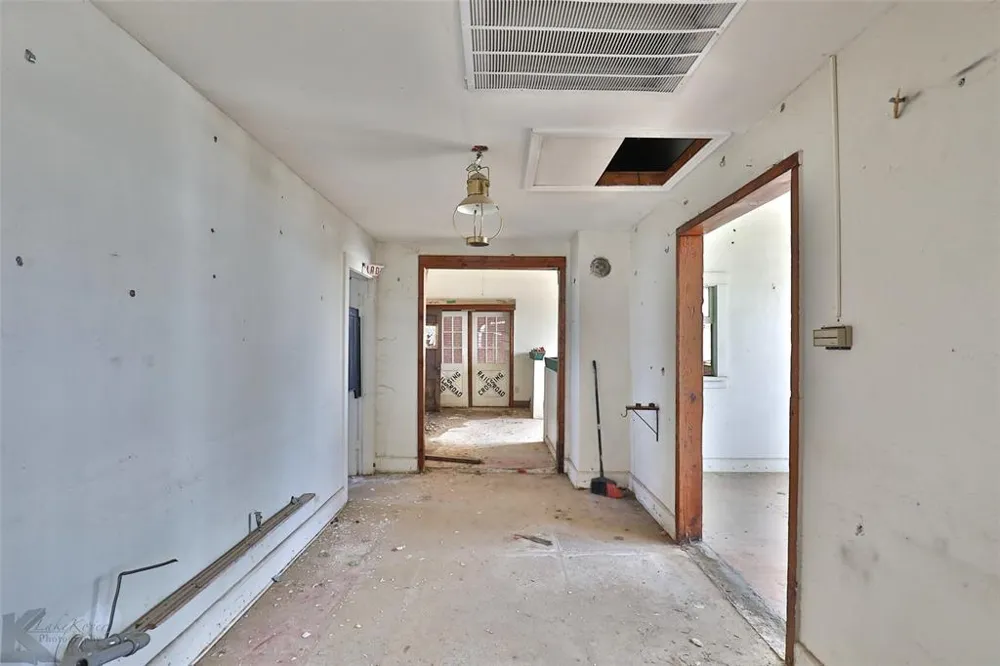189 Locust Abilene, TX 79602
