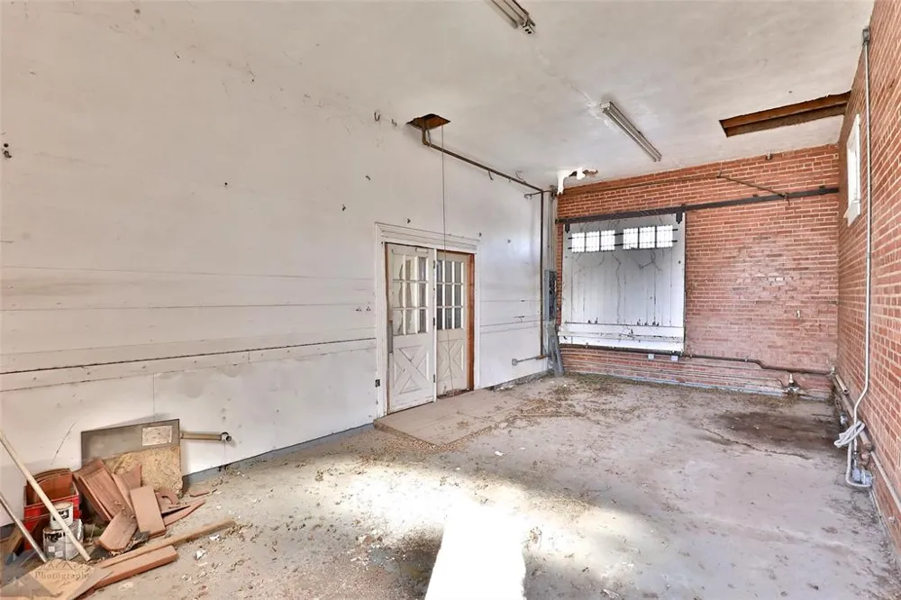 189 Locust Abilene, TX 79602