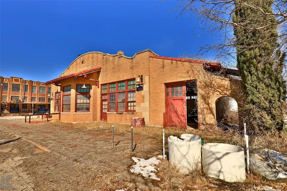 189 Locust Abilene, TX 79602
