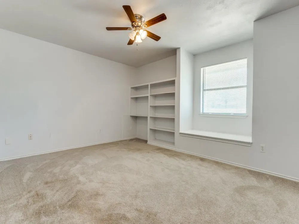 2603 Lake Ridge Road Glenn Heights, TX 75154