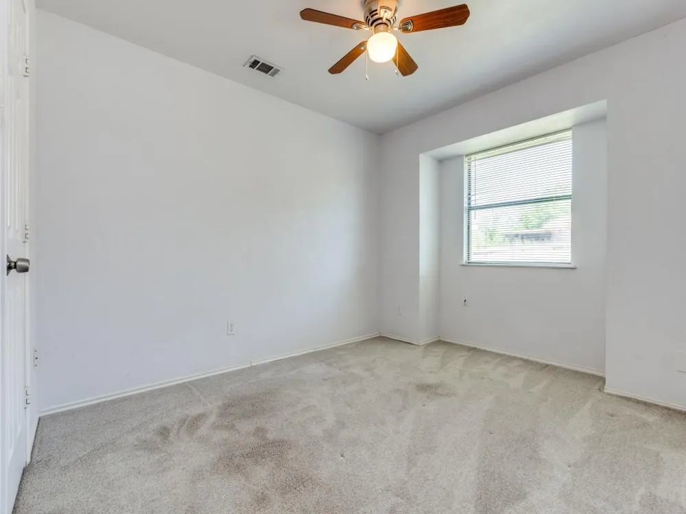 2603 Lake Ridge Road Glenn Heights, TX 75154