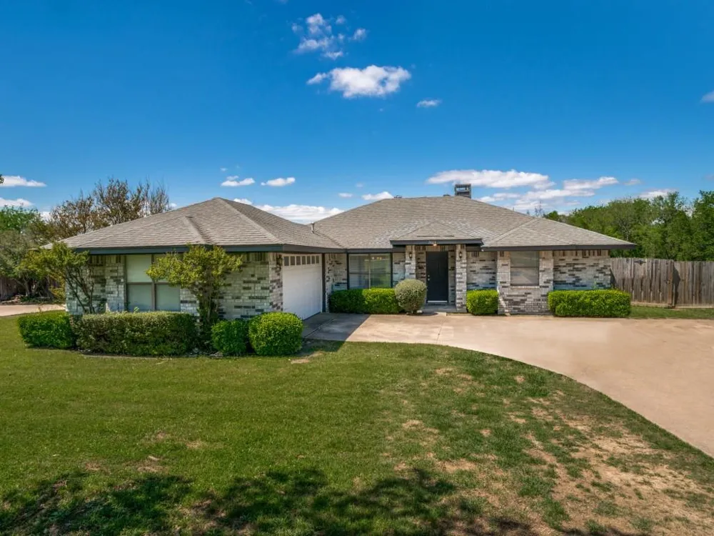 2603 Lake Ridge Road Glenn Heights, TX 75154