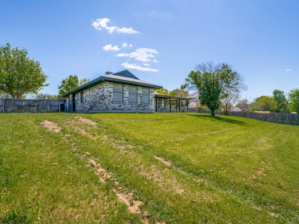 2603 Lake Ridge Road Glenn Heights, TX 75154