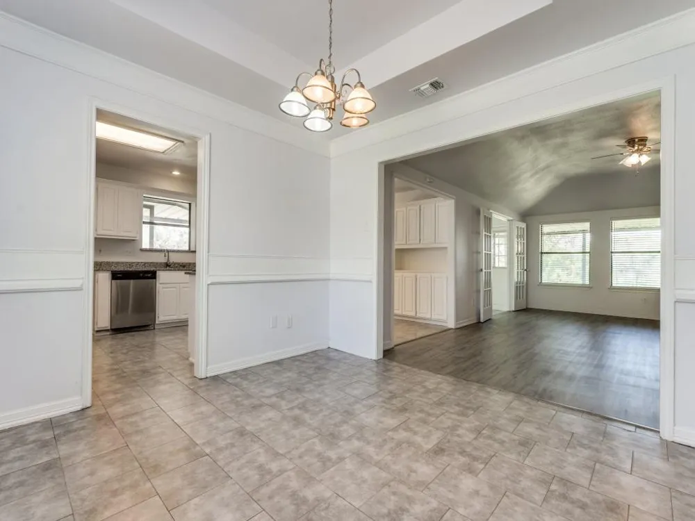 2603 Lake Ridge Road Glenn Heights, TX 75154