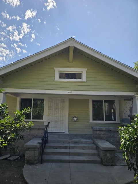 1425 Normandie Avenue