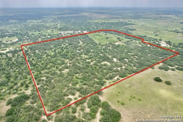 177.9 AC CR 7711 Devine, TX 78016