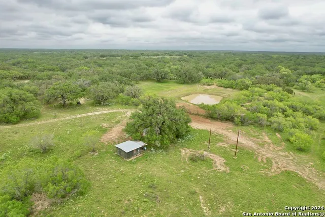 177.9 AC CR 7711 Devine, TX 78016