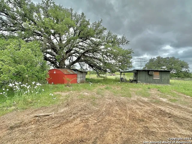 177.9 AC CR 7711 Devine, TX 78016