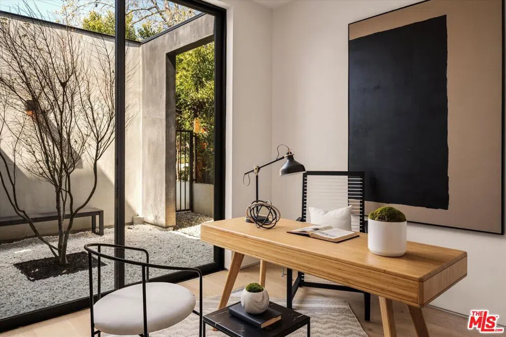 15305 De Pauw Street Pacific Palisades, CA 90272