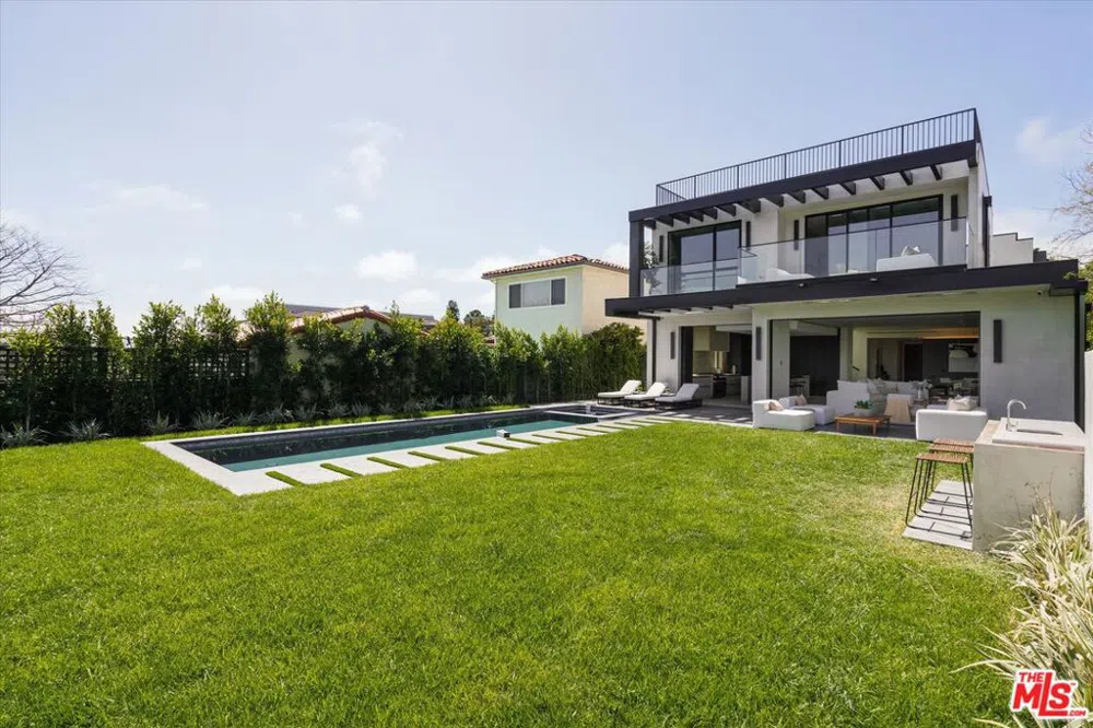 15305 De Pauw Street Pacific Palisades, CA 90272