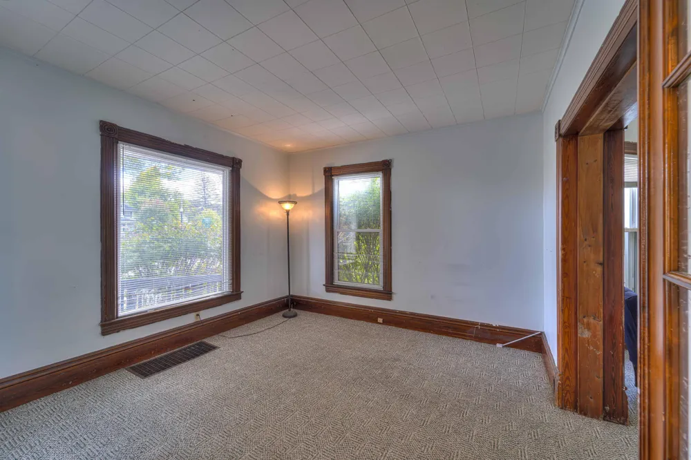 604 Greenwood Place Jackson, MI 49203