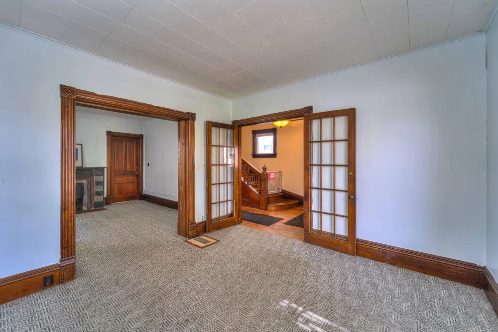604 Greenwood Place Jackson, MI 49203