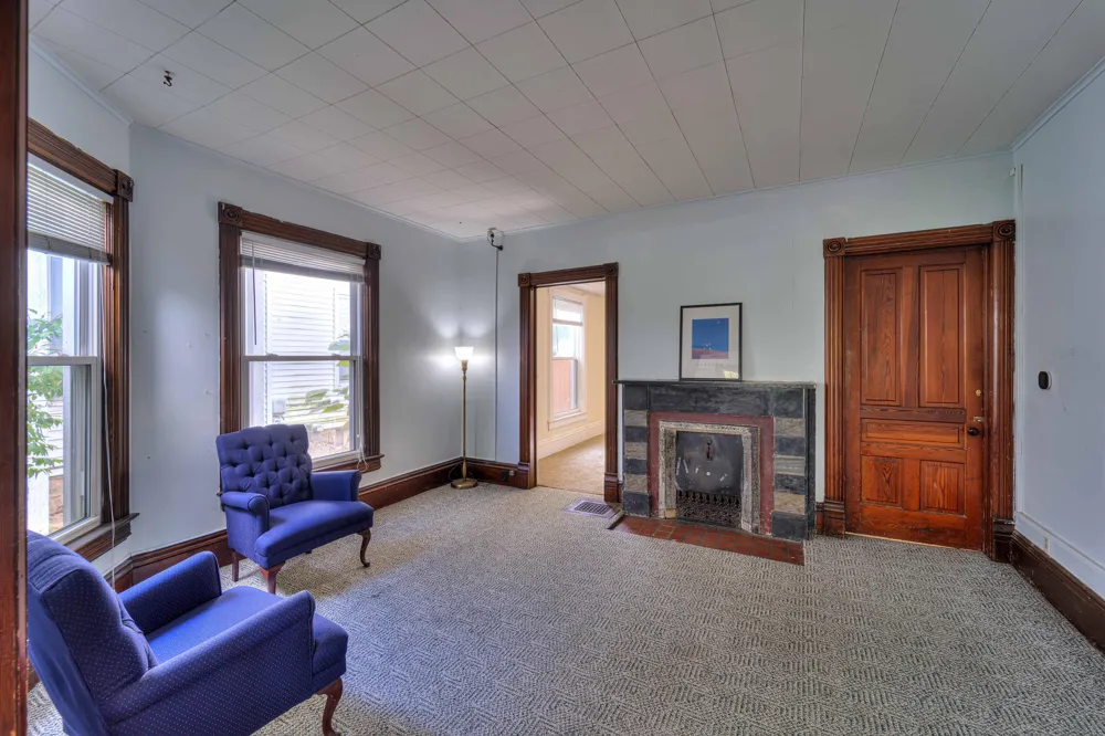 604 Greenwood Place Jackson, MI 49203