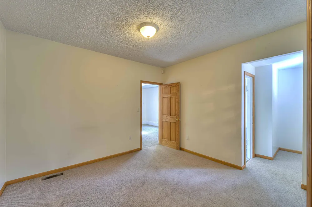 604 Greenwood Place Jackson, MI 49203