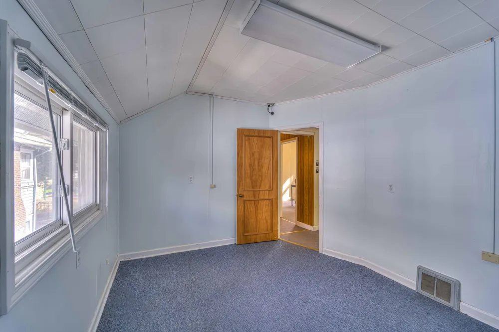 604 Greenwood Place Jackson, MI 49203