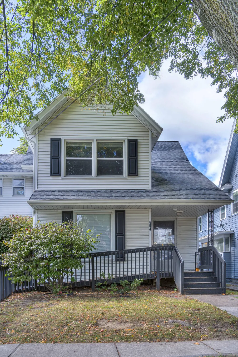 604 Greenwood Place Jackson, MI 49203