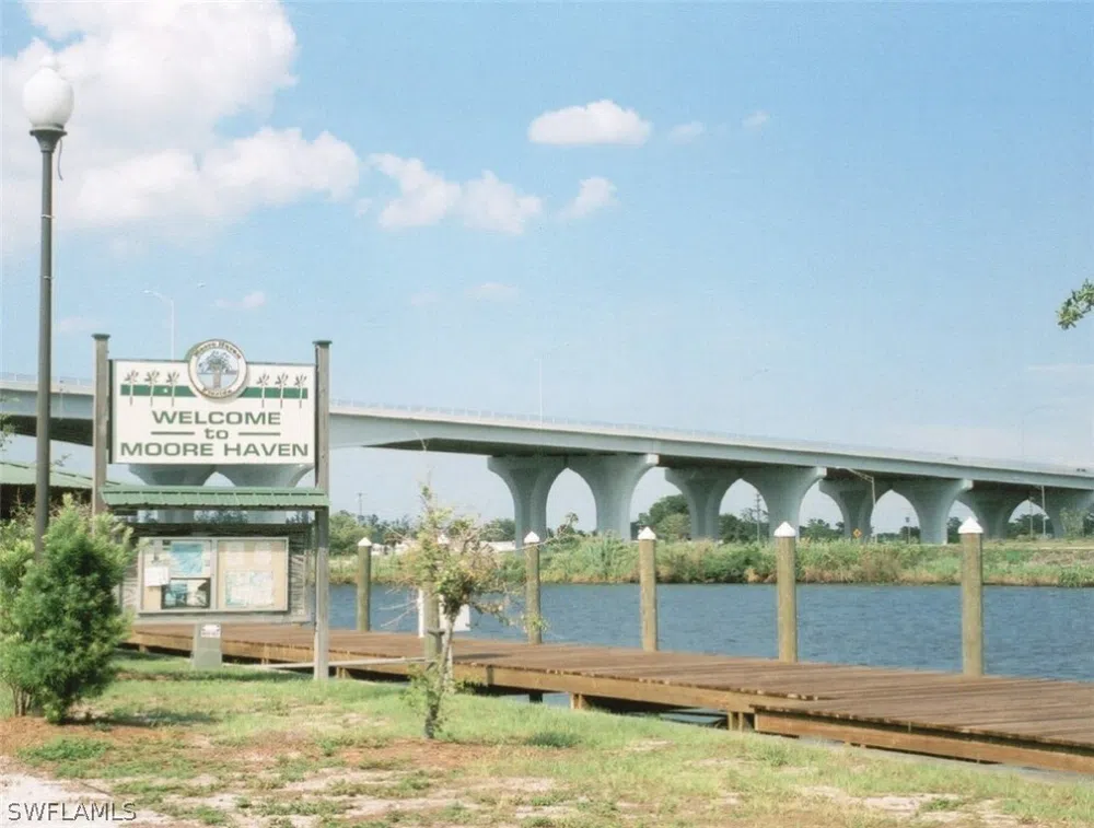 Branchs Circle Moore Haven, FL 33471