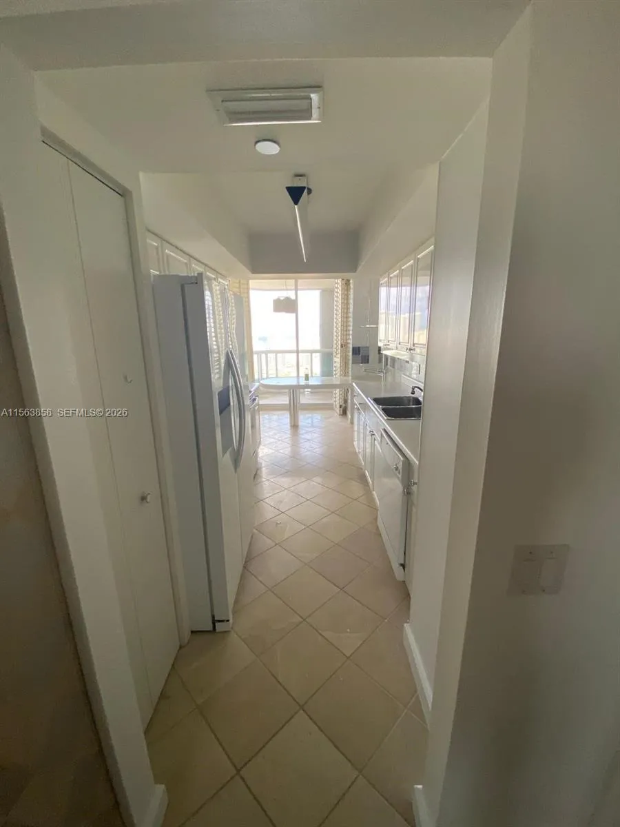21205 Yacht Club Dr #PH09 Aventura, FL 33180