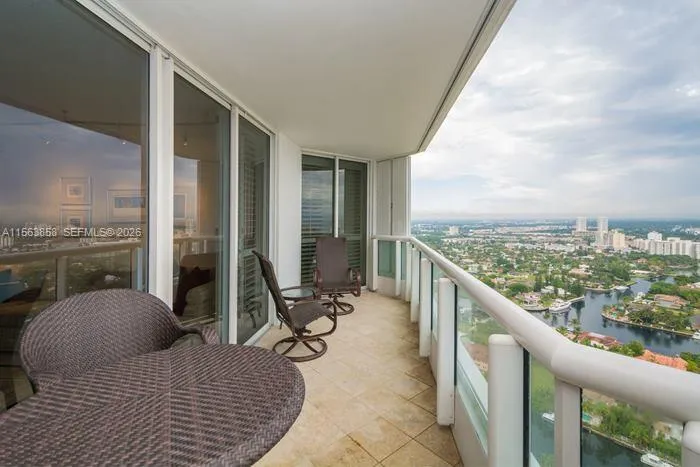 21205 Yacht Club Dr #PH09 Aventura, FL 33180