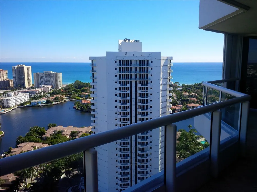 21205 Yacht Club Dr #PH09 Aventura, FL 33180