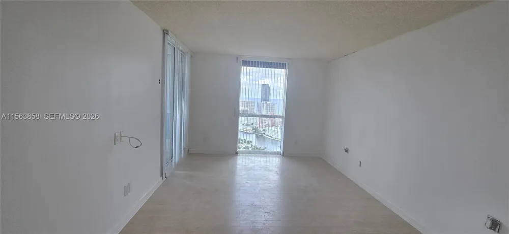 21205 Yacht Club Dr #PH09 Aventura, FL 33180
