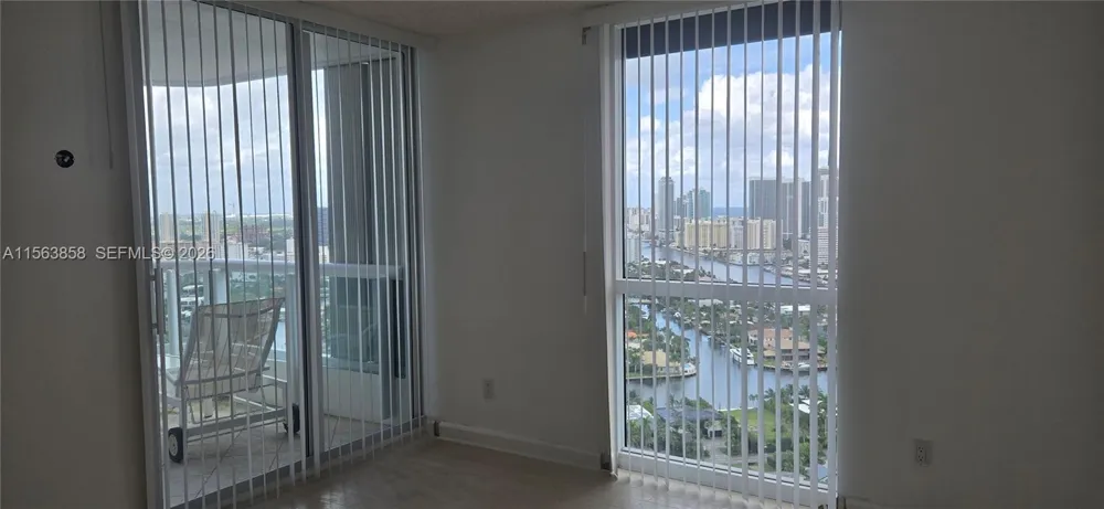 21205 Yacht Club Dr #PH09 Aventura, FL 33180