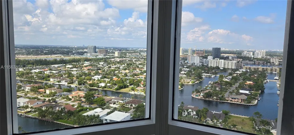 21205 Yacht Club Dr #PH09 Aventura, FL 33180