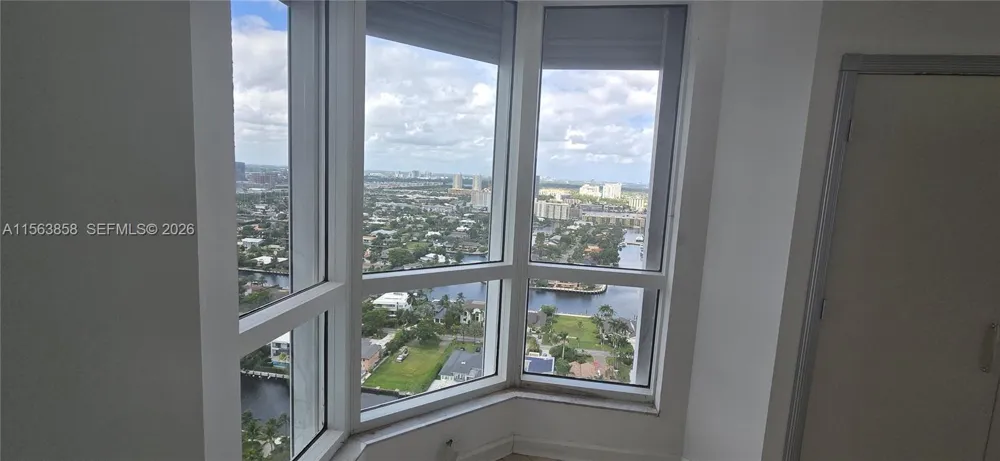 21205 Yacht Club Dr #PH09 Aventura, FL 33180