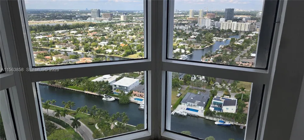 21205 Yacht Club Dr #PH09 Aventura, FL 33180